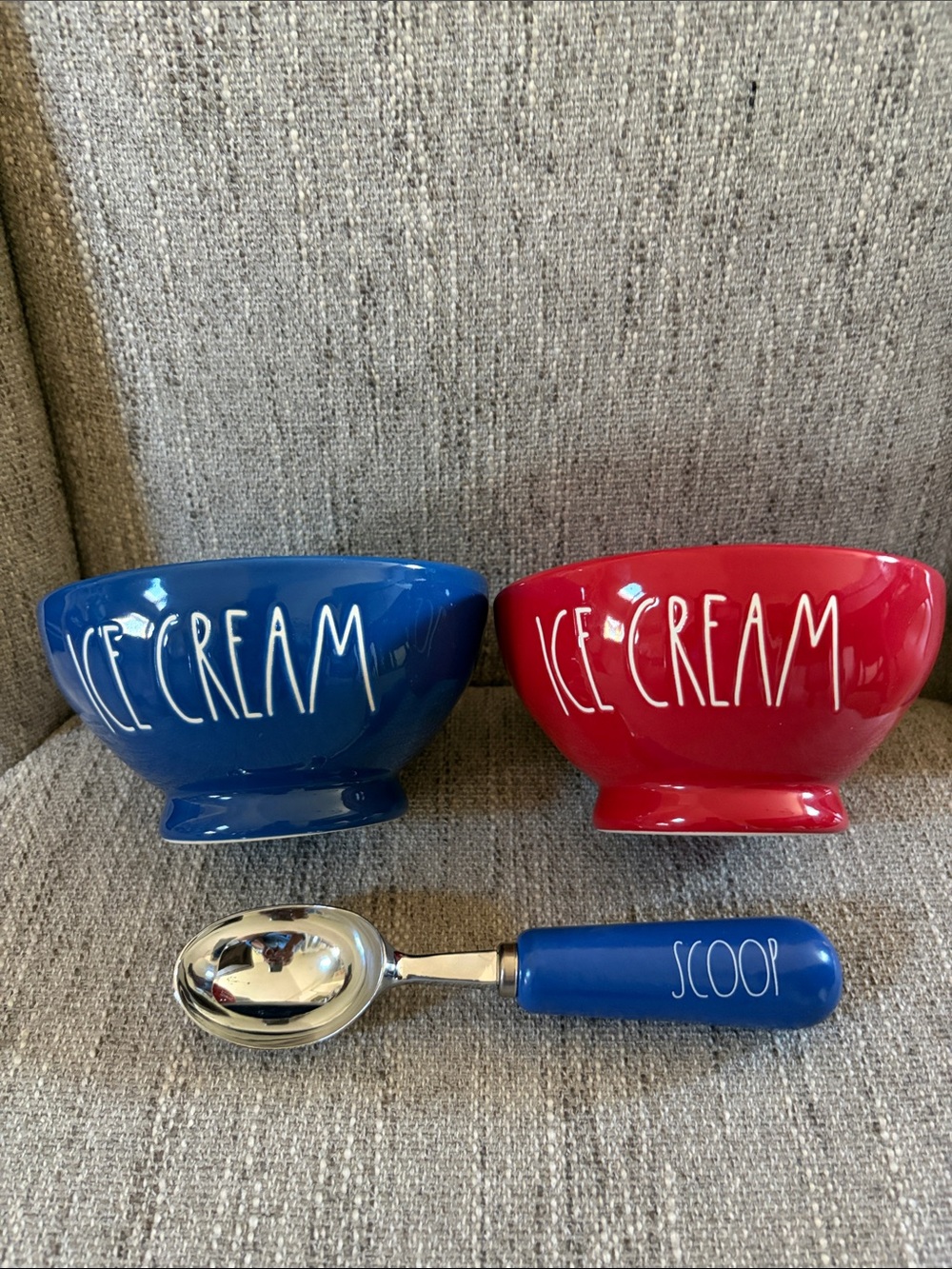 Rae Dunn ICE CREAM bowl and scoop set